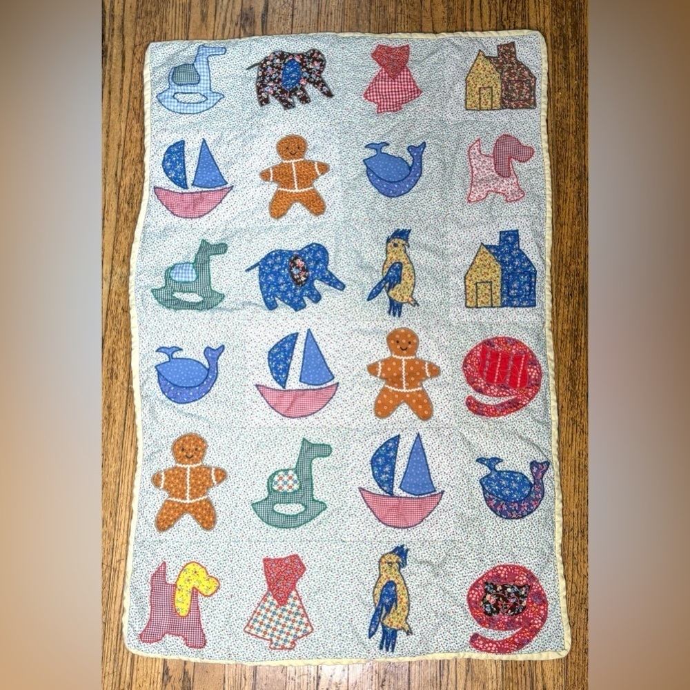 Vintage Patchwork Applique Baby Quilt Blanket Floral Rustic Cottage Core READ
